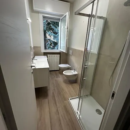 Regina Gardesana Lakeshore Apartment *